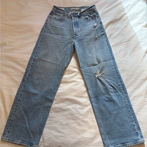 Levi’s Ribcage Straight Ankle Jeans